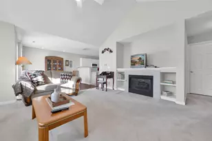 7858 Meadowlark Ln N, Reynoldsburg, OH 43068 - Photo 4