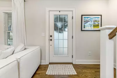 270 Clinton Heights Avenue, Columbus, OH 43202 - Photo 6