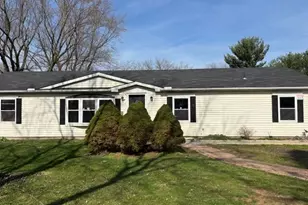 225 Pleasant Lee Dr, Heath, OH 43056 - Photo 1