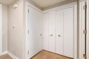 1 Miranova Pl, Columbus, OH 43215 - Photo 32