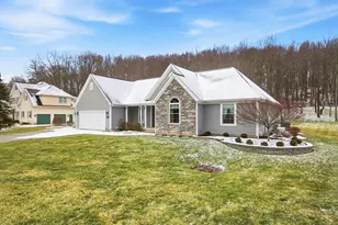 441 Gleneagles Dr, Newark, OH 43055 - Photo 1