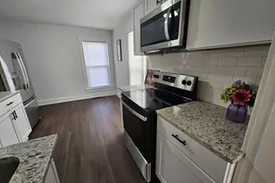 348 Walnut St, Circleville, OH 43113 - Photo 8