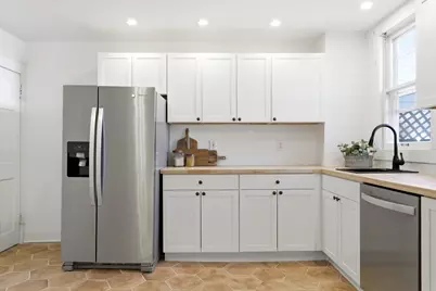 210 E Blake Avenue, Columbus, OH 43202 - Photo 20