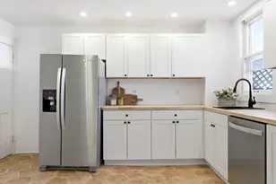 210 E Blake Ave, Columbus, OH 43202 - Photo 20