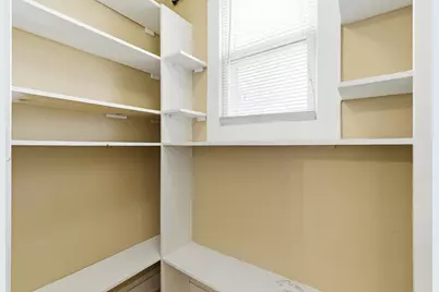 210 E Blake Avenue, Columbus, OH 43202 - Photo 24