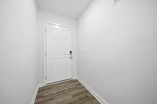 3057 Lamptonridge Dr, Columbus, OH 43232 - Photo 6