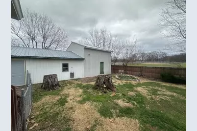 915 Charles Street, Logan, OH 43138 - Photo 6