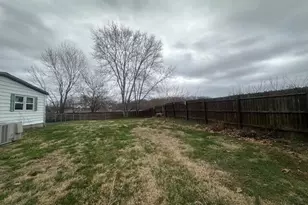 915 Charles St, Logan, OH 43138 - Photo 4