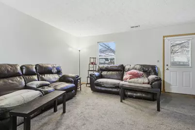 4711 Lyndenhall Drive, Columbus, OH 43207 - Photo 4