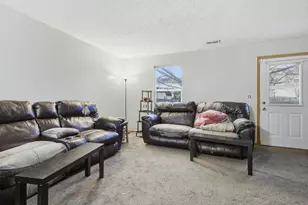 4711 Lyndenhall Dr, Columbus, OH 43207 - Photo 4