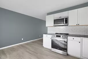 381 Chatterly Ln, Columbus, OH 43207 - Photo 14