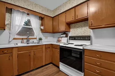 1382 Sherwood Downs E, Newark, OH 43055 - Photo 12