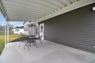 1382 Sherwood Downs E, Newark, OH 43055 - Photo 16