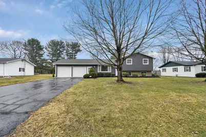 1382 Sherwood Downs E, Newark, OH 43055 - Photo 2