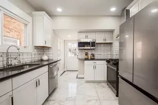 214 Parkwood Ave, Columbus, OH 43203 - Photo 12