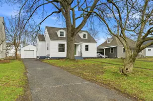 978 E N Broadway St, Columbus, OH 43224 - Photo 2