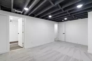 978 E N Broadway St, Columbus, OH 43224 - Photo 32