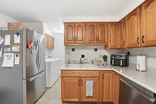 417 Revere Ct, Columbus, OH 43228 - Photo 10