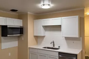 1743 Kermit Ave, Columbus, OH 43207 - Photo 4