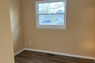 1743 Kermit Ave, Columbus, OH 43207 - Photo 6