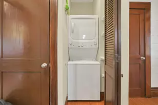 99 E Pacemont Rd, Columbus, OH 43202 - Photo 20