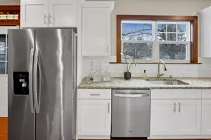 99 E Pacemont Rd, Columbus, OH 43202 - Photo 16