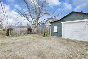 99 E Pacemont Rd, Columbus, OH 43202 - Photo 48