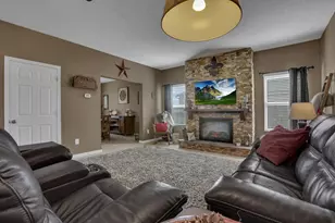 1552 Mary Lou Dr, Pataskala, OH 43062 - Photo 12