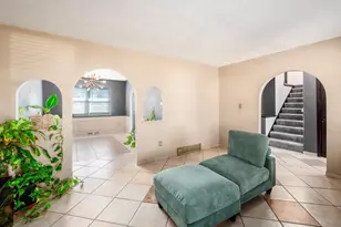 6348 Birkewood St, Columbus, OH 43229 - Photo 8