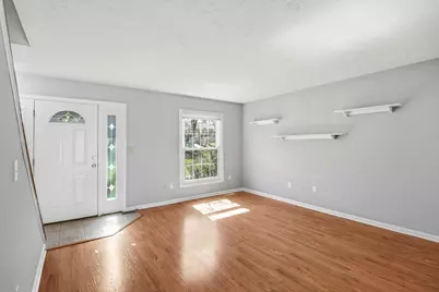 614 Dlyn Street, Columbus, OH 43228 - Photo 4