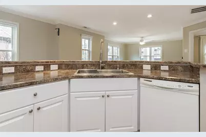 36 W Russell Street, Columbus, OH 43215 - Photo 6