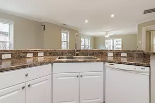 36 W Russell St, Columbus, OH 43215 - Photo 6