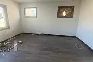 990 E 16th Ave, Columbus, OH 43211 - Photo 4