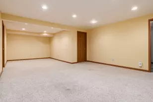 365 Sycamore Woods Ln, Columbus, OH 43230 - Photo 40