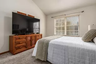 365 Sycamore Woods Ln, Columbus, OH 43230 - Photo 32