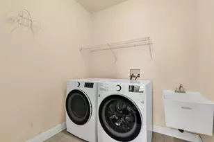 1915 Teakwood Dr, Ontario, OH 44906 - Photo 14