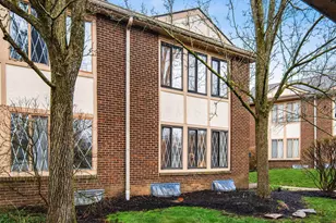 5381 Valley Ln E, Columbus, OH 43231 - Photo 2