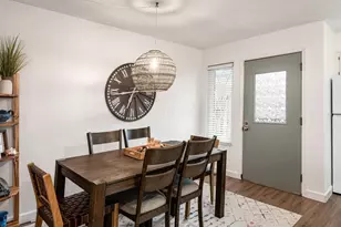 5381 Valley Ln E, Columbus, OH 43231 - Photo 10