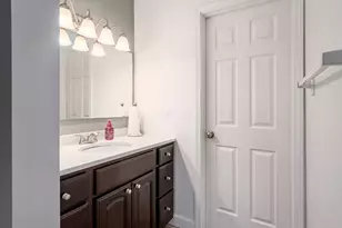 5381 Valley Ln E, Columbus, OH 43231 - Photo 22