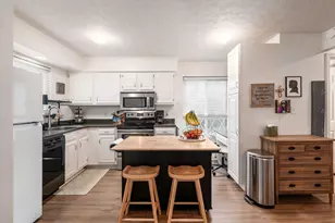 5381 Valley Ln E, Columbus, OH 43231 - Photo 12