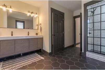 295 E 5th Avenue, Columbus, OH 43201 - Photo 38