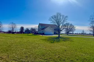 22362 Alkire Rd, Circleville, OH 43113 - Photo 2