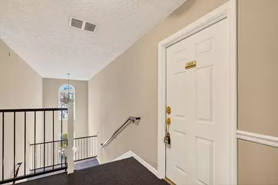 6200 Harbour Pointe #301, Columbus, OH 43231 - Photo 10