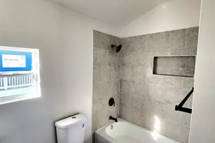 1049 Harmon Ave, Columbus, OH 43223 - Photo 6