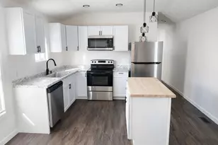 1049 Harmon Ave, Columbus, OH 43223 - Photo 2