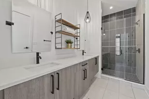 318 Cornelius St, Columbus, OH 43215 - Photo 32