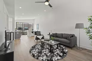 318 Cornelius St, Columbus, OH 43215 - Photo 44