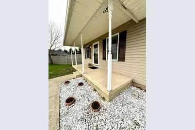 108 W Concord Lane, Bloomingburg, OH 43106 - Photo 4