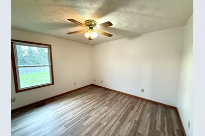 108 W Concord Lane, Bloomingburg, OH 43106 - Photo 14