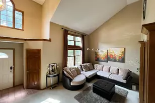 3000 Scioto Pl, Columbus, OH 43221 - Photo 12